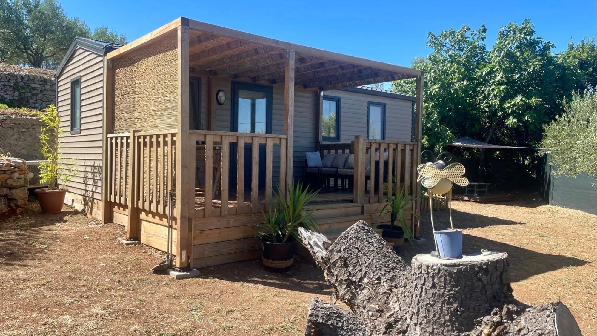 Mobil-Home En Pleine Nature A 3 Mins Du Lac Du Salagou Avec Vue Panoramique Lacoste  Ngoại thất bức ảnh